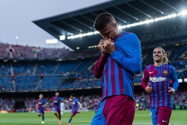 亚历山大54分雷霆豪取13连胜 火箭1分险胜骑士